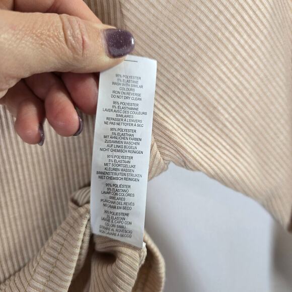 Nasty Gal Collection Stone Tie Side Ring Ribbed Crop Top Size 2 NWT - Picture 6 of 9